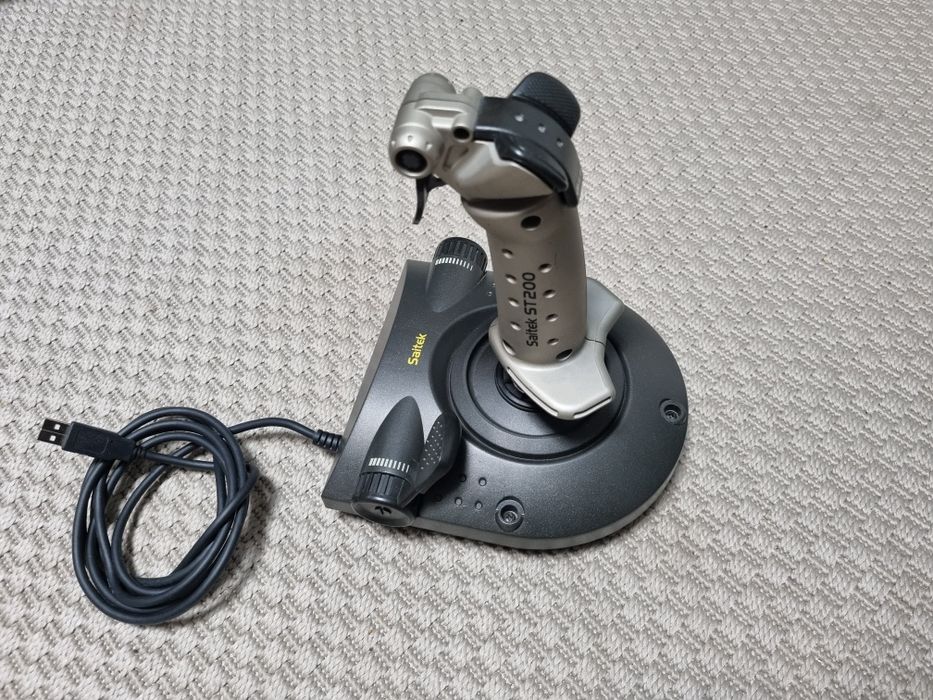 Джойстик saitek ST 200 .для Авіасимулятора