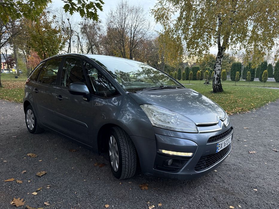 Продам Citroen C4 Piccaso 2011 1.6 дизель