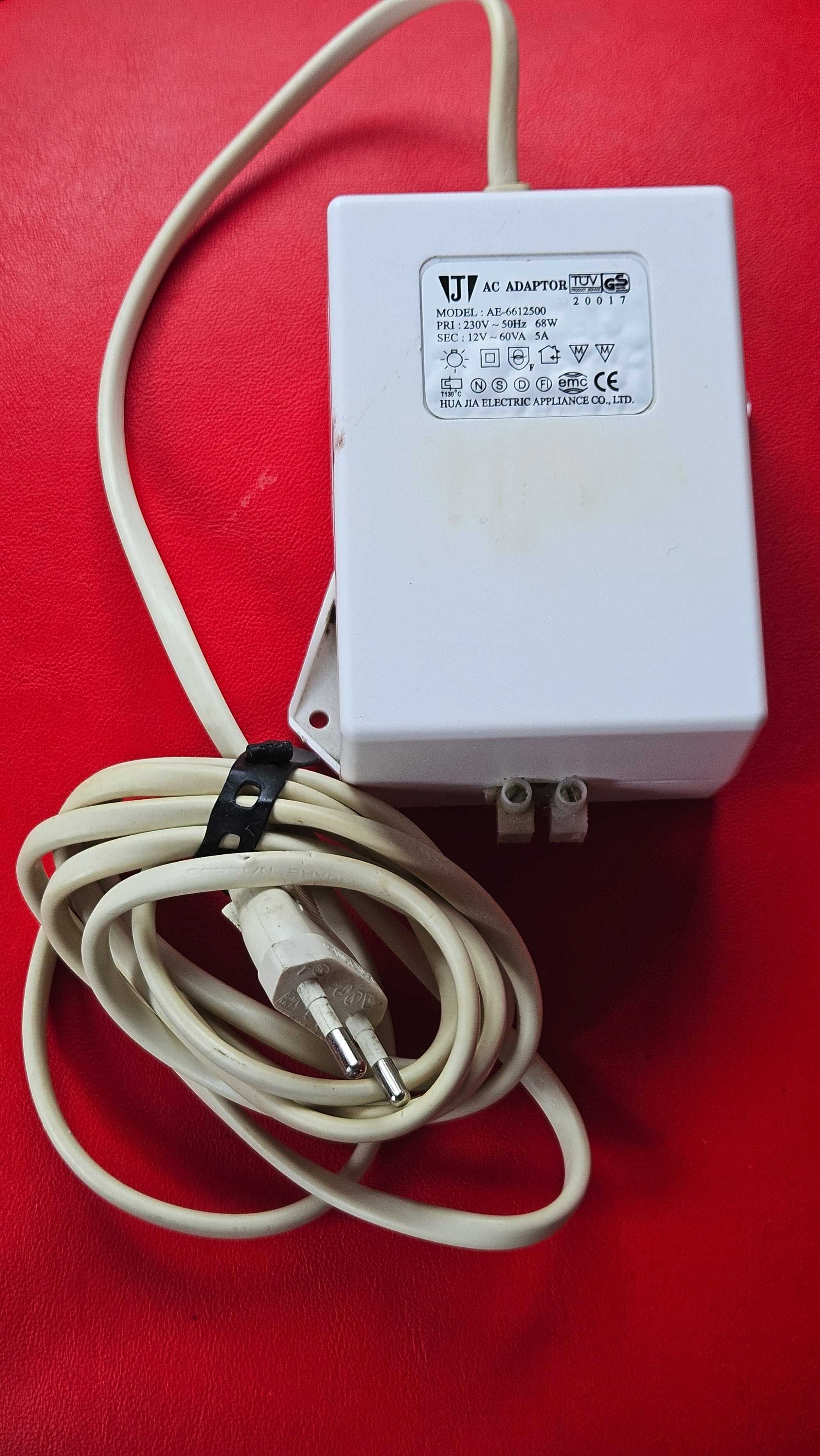 Zasilacz Transformator model   230V- 50 Hz 68W  /    12V- 60VA 5A