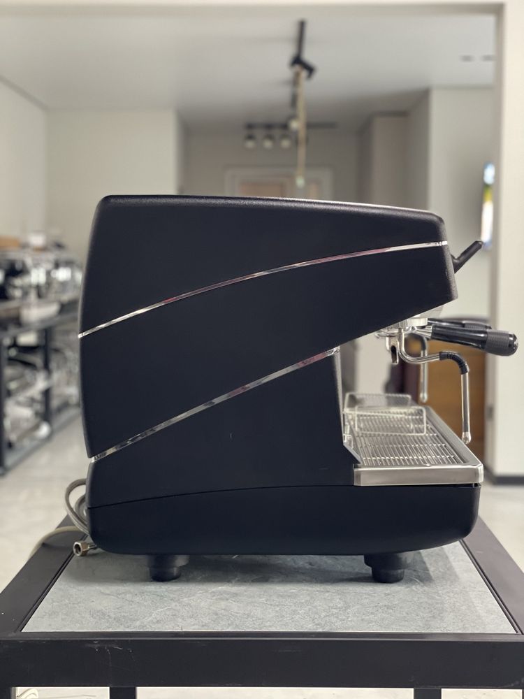 Профессиональная кофемашина Nuova Simonelli Appia II compakt 2GR б/у