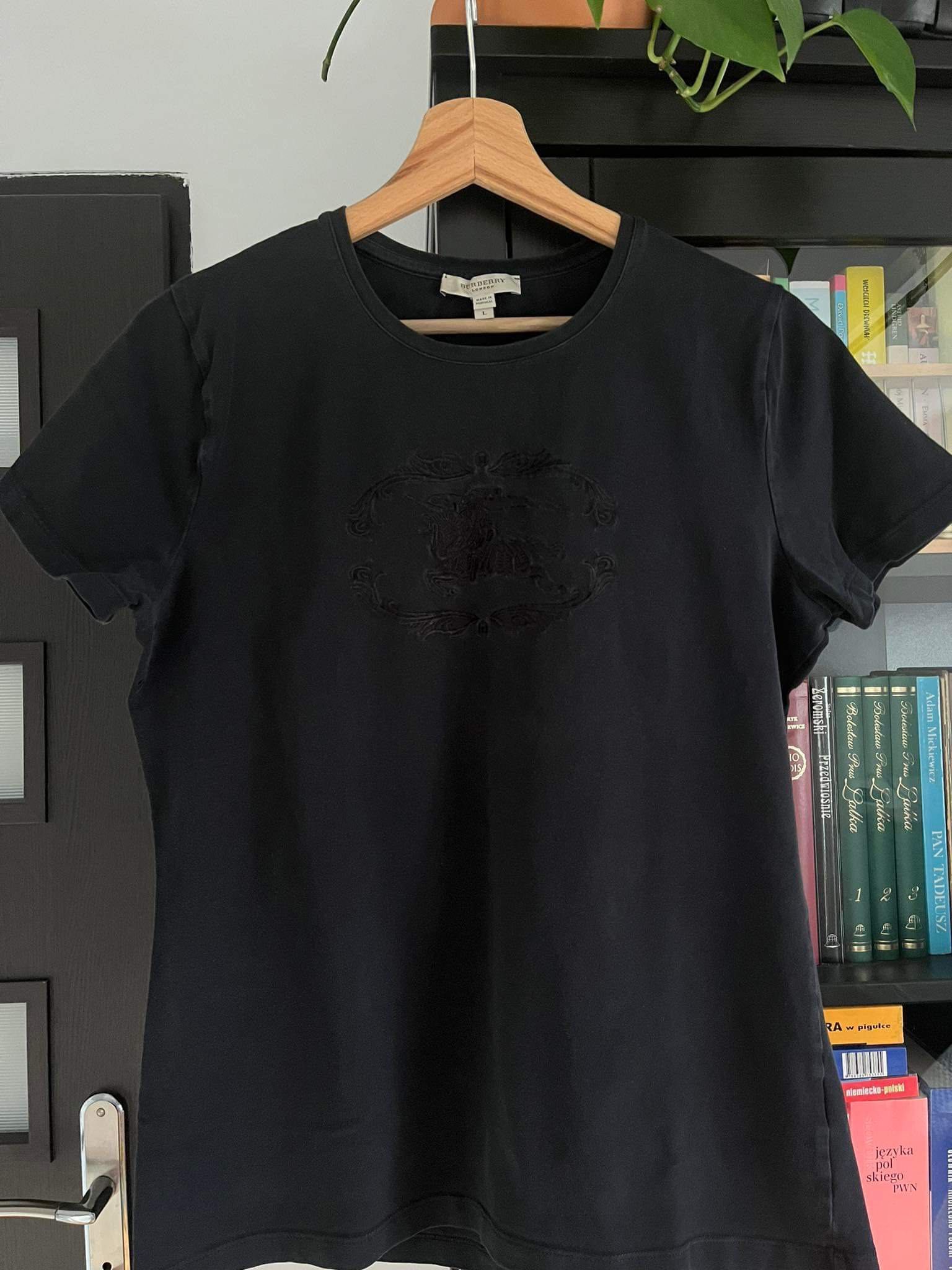 T-shirt Burberry czarna bluzka