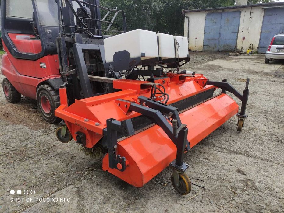 Zamiatarka hydrauliczna Profi 2400mm
