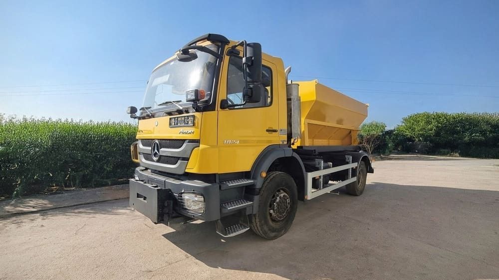 Mercedes-Benz AROX 1824  Euro 5, 4x4, Piaskarka Pług