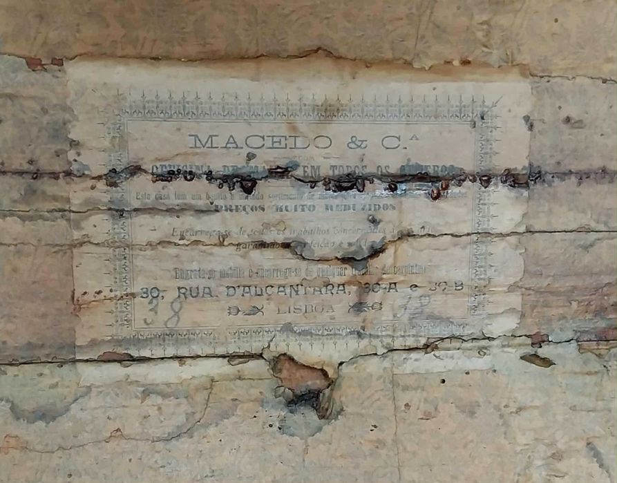 ANTIGA Arca / Baú (Recuado). Caprichosamente "Restaurado"