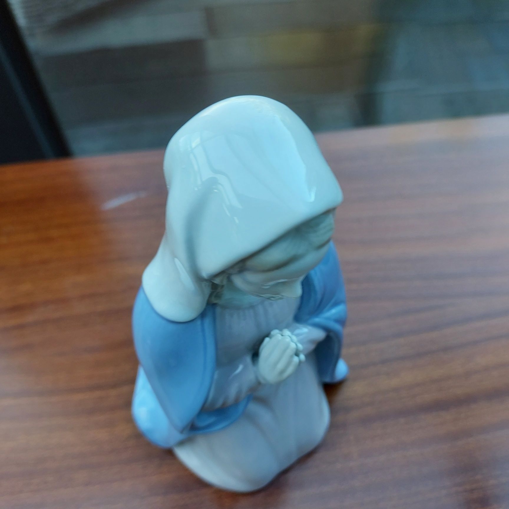 Porcelanowa figurka GDR Matka Boska