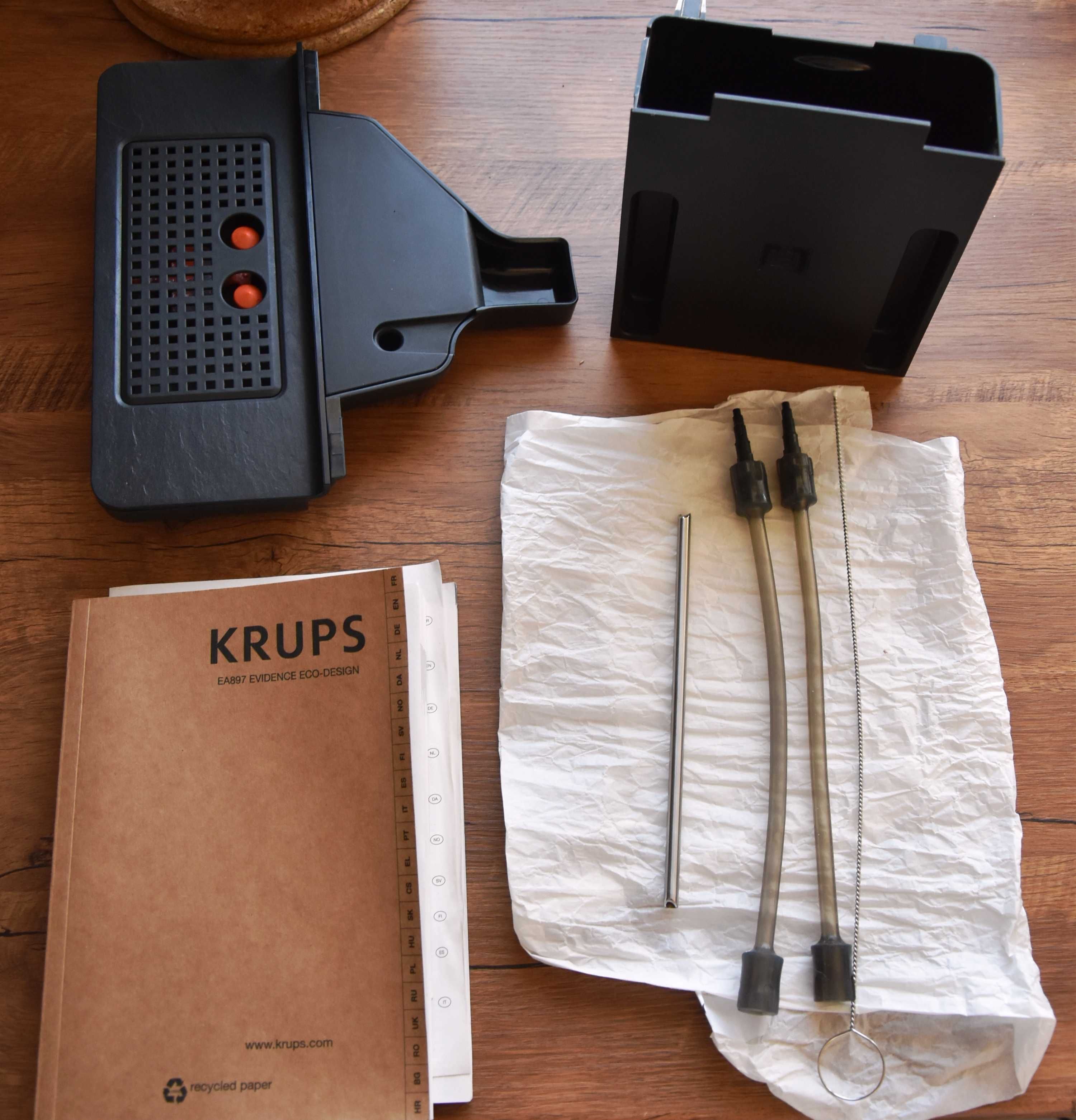 Ekspres KRUPS Evidence Eco Design EA897B10 stan bdb
