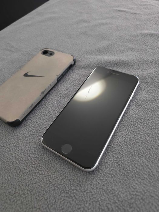 iPhone SE 64GB 2020 Branco
