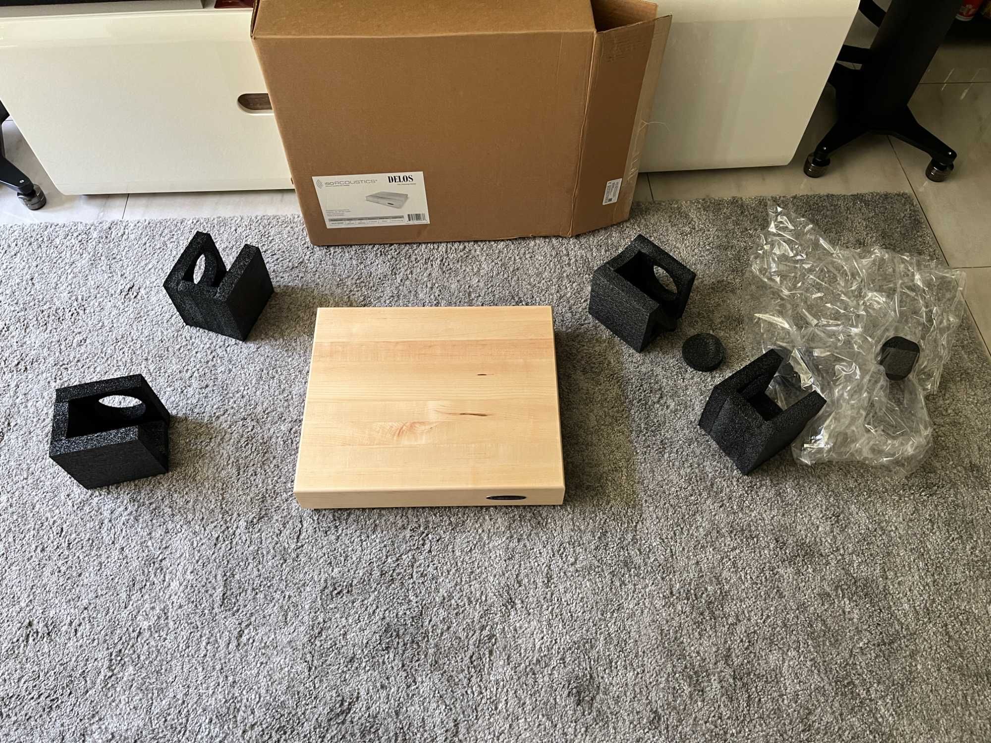IsoAcoustics DELOS 1815M2
