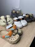 CRОCS . Classic all terrain clog бежеві , білі , коричневі