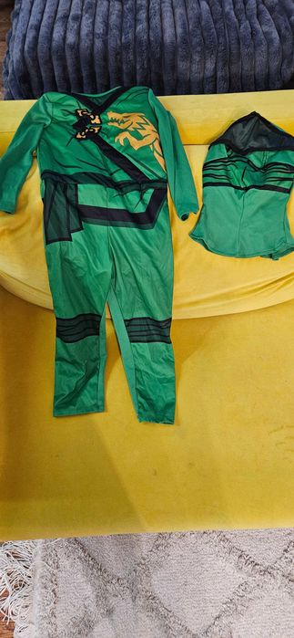 Stroj ninjago Lloyd 3-4 lat