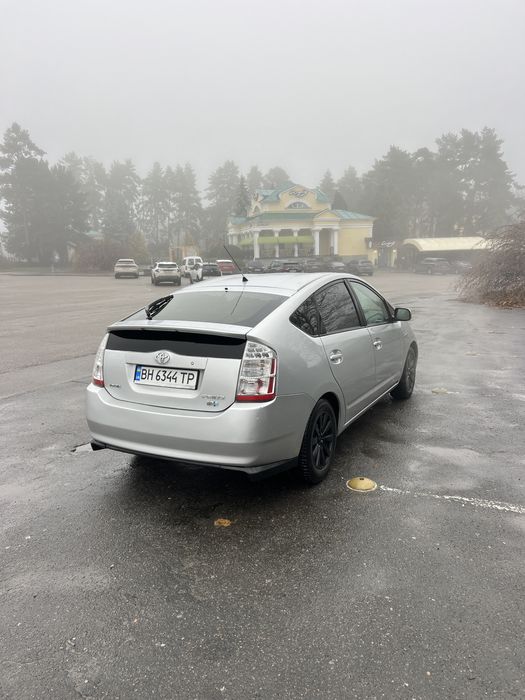 Продам тойота пріус 20