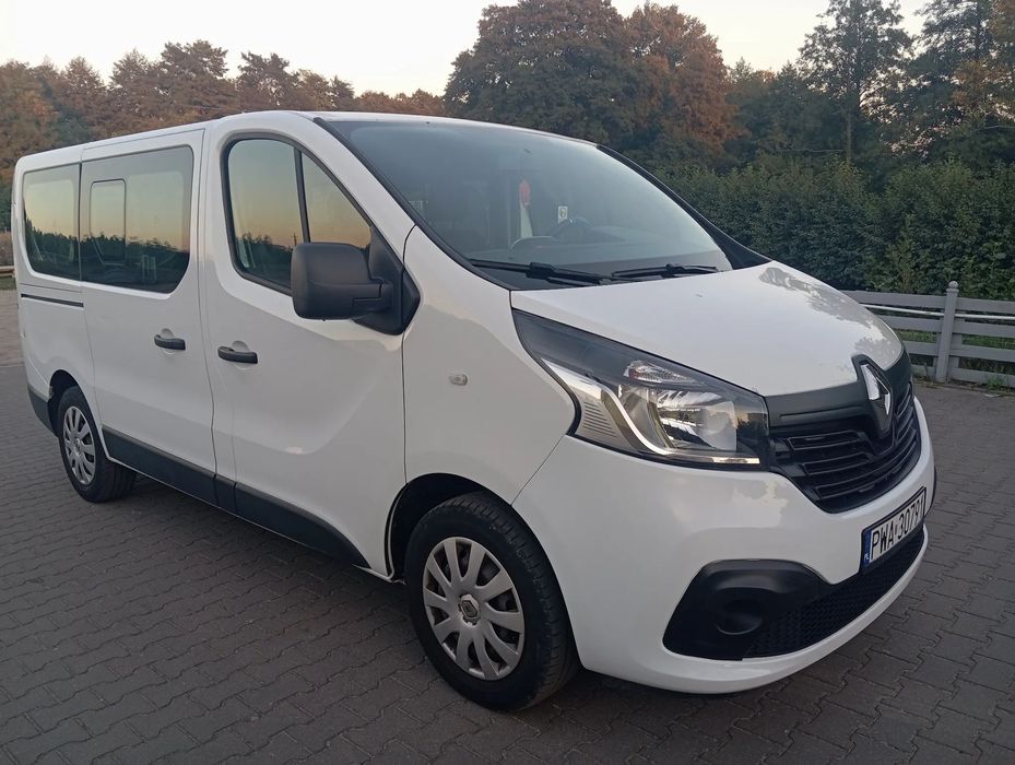 Renault Trafic Sprzedam Renault Trafic 9 osobowe