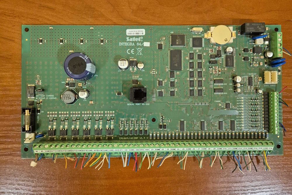 Centrala alarmowa Integra 64 Satel