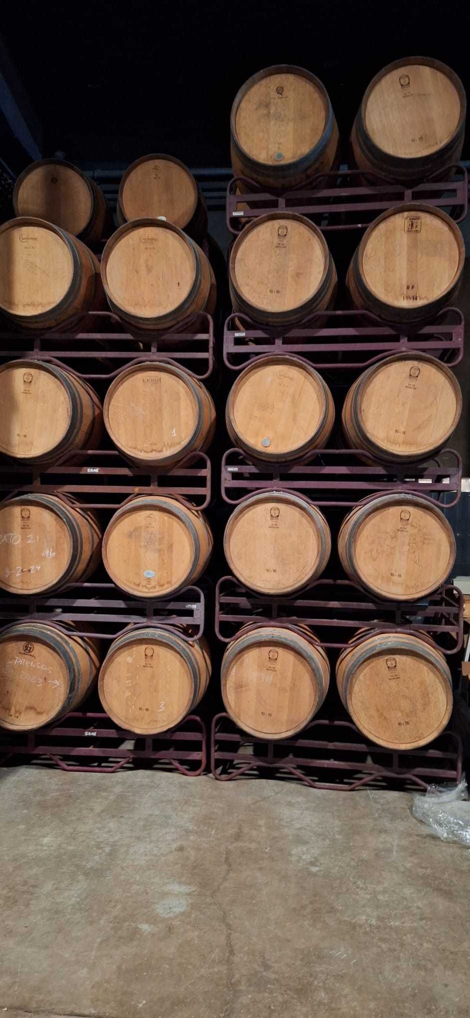 Lotes barricas/barris/pipos madeira de carvalho 225L