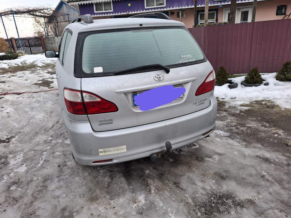 Шрот В розборі Toyota Avensls  verso тойота авенсис версо