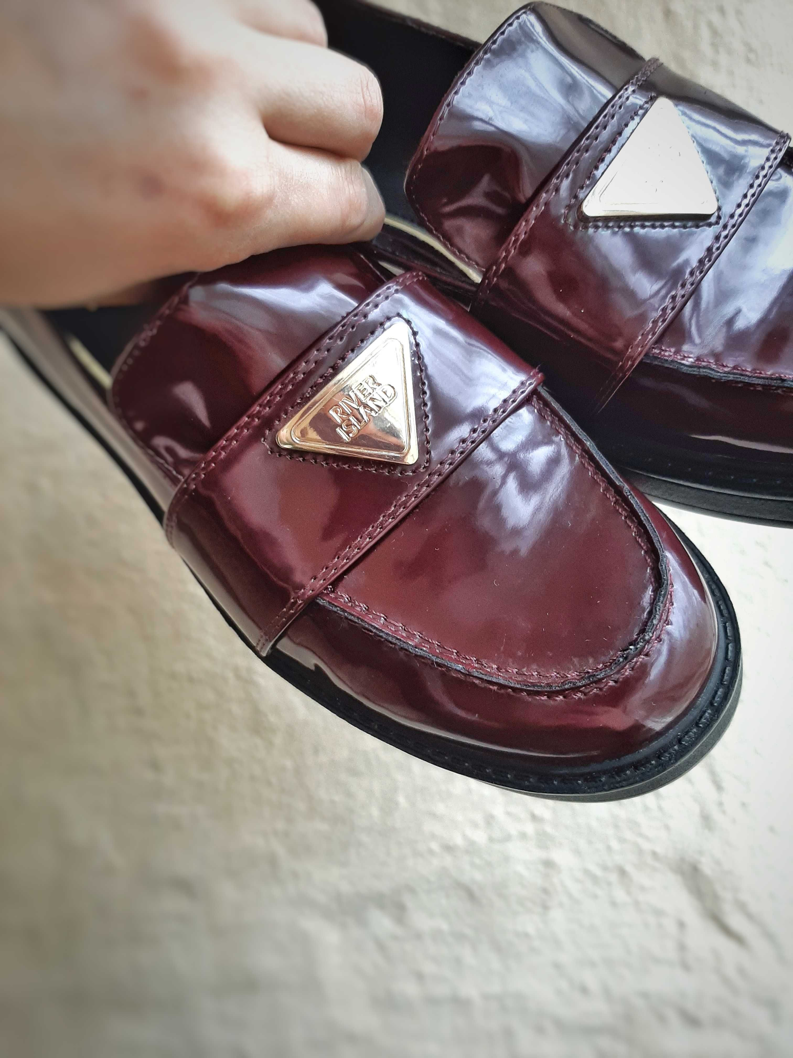 Нові лакові туфлі лофери river island 40-41 р.
