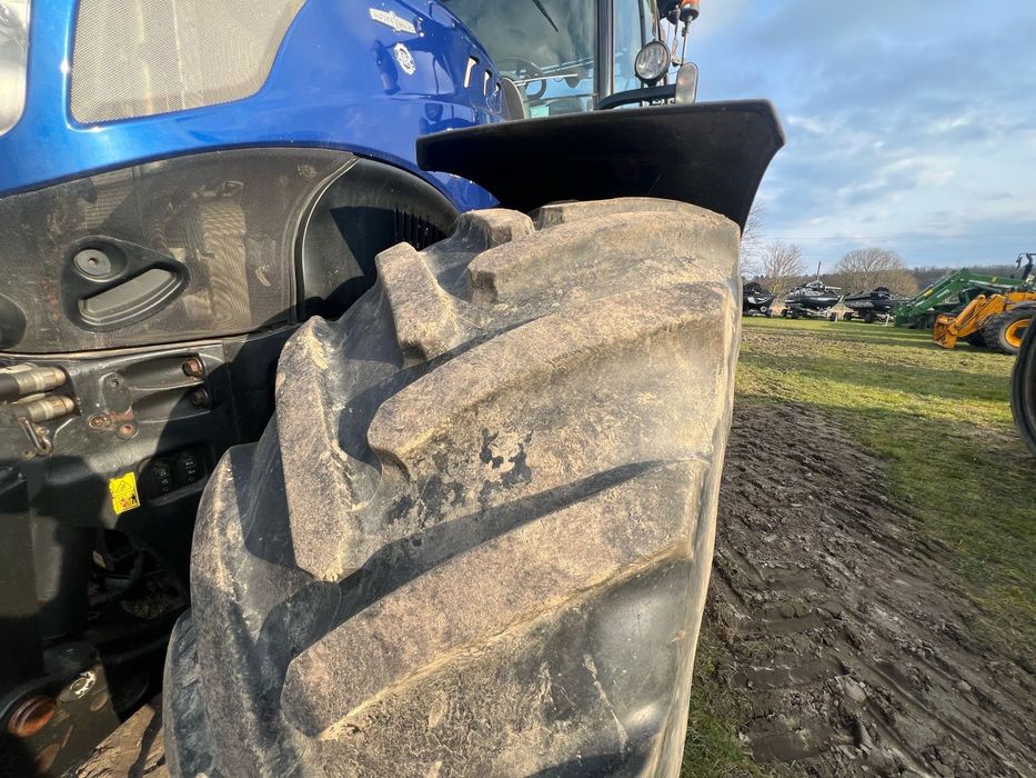 New Holland T7.315 Tuz wom i T7270 czy Puma 210, albo john deere