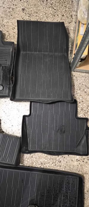 Dywaniki gumowe do Ford Puma po 2019 z bagażnikiem