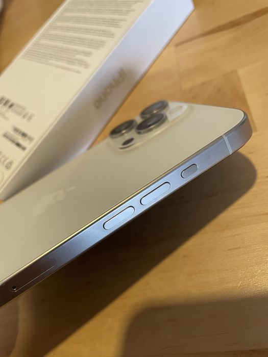 iPhone 15 pro max 256GB білий