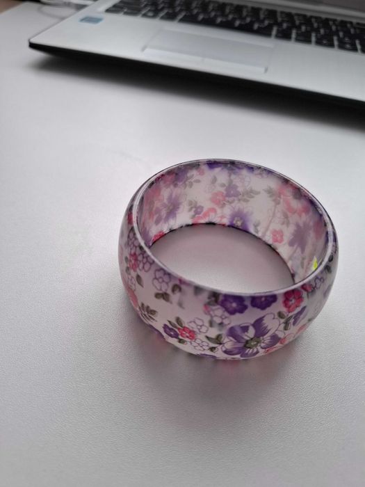 Bransoletka w kwiaty