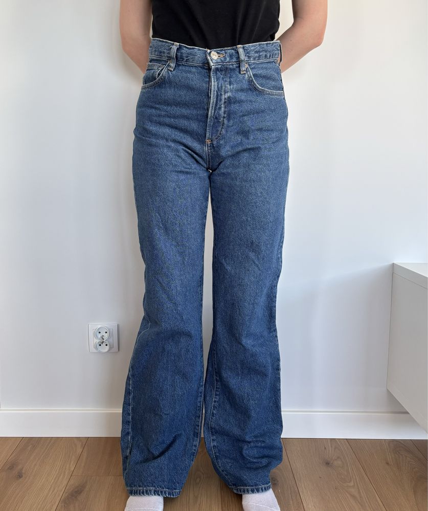 Jeansy flare z wysokim stanem Mango model Kaia