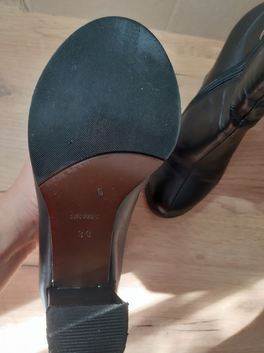 Жіночі шкіряні черевики ботильони