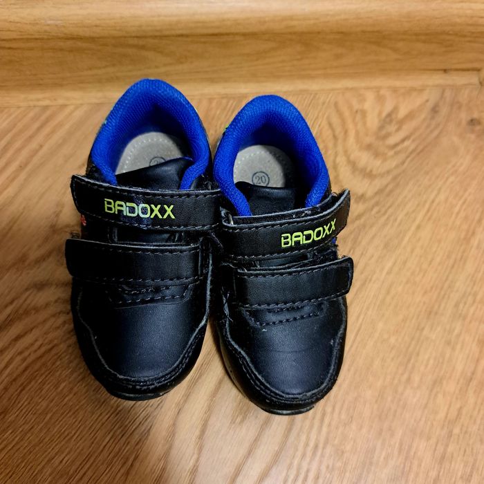 Adidasy na wiosnę dla chłopca 20