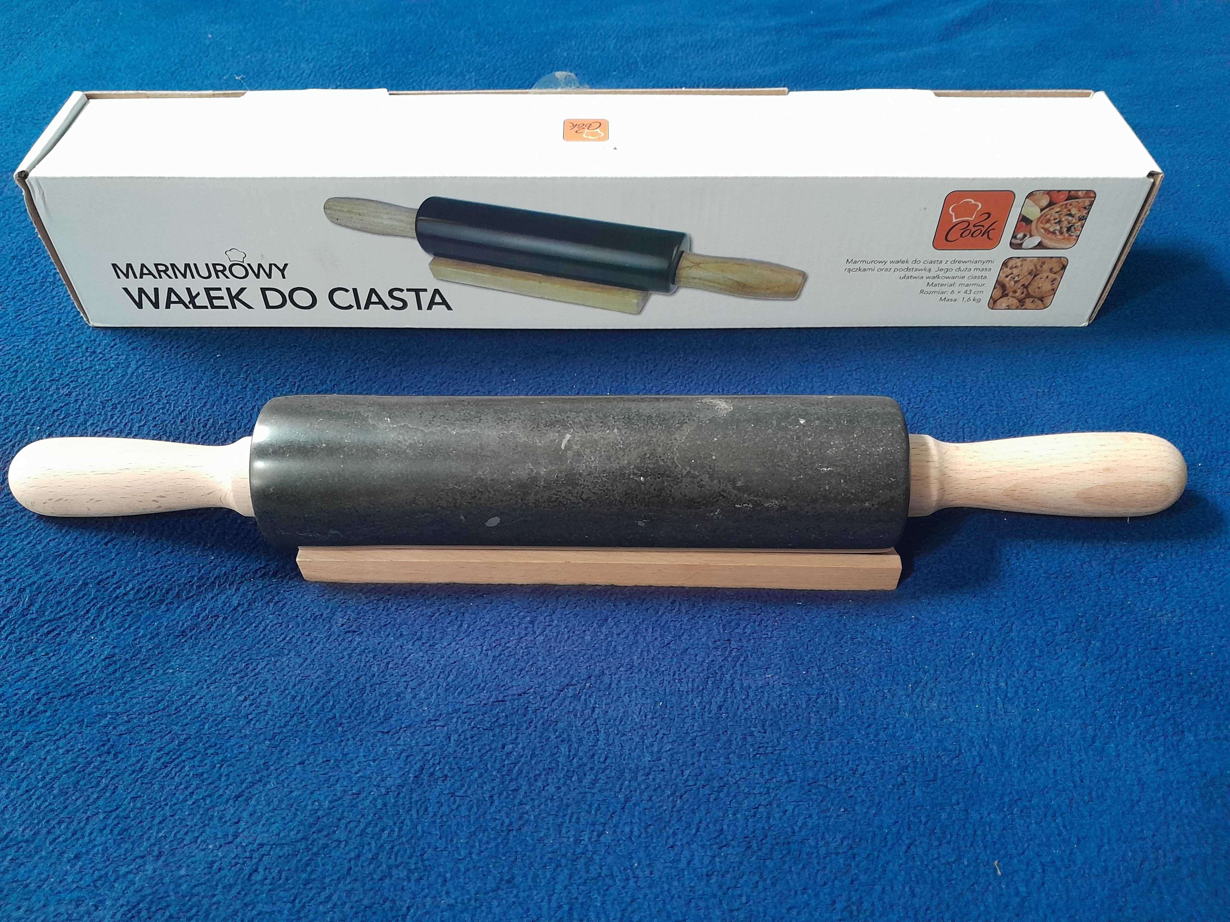 Marmurowy walek do ciasta / Marble rolling pin.