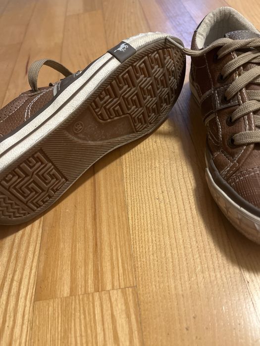 Półbuty mustang rozmiar 34