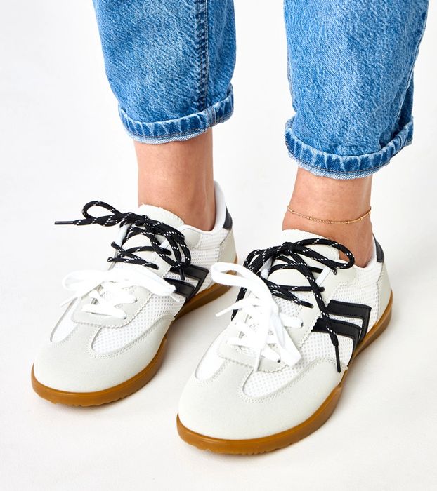 Białe sneakersy tampki damskie sznurowane Malkan