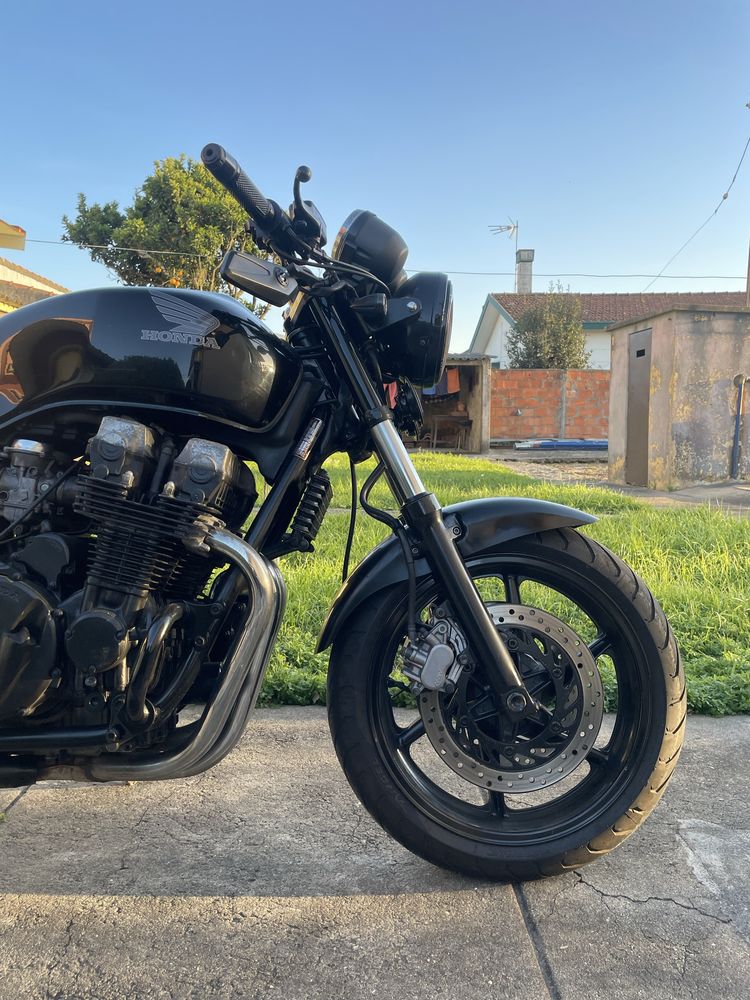 Honda CB750 Seven Fifty RC42