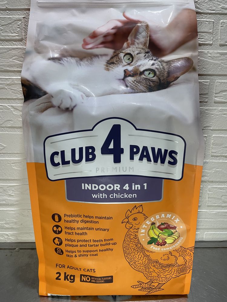 Сухий корм для котів Club 4 Paws