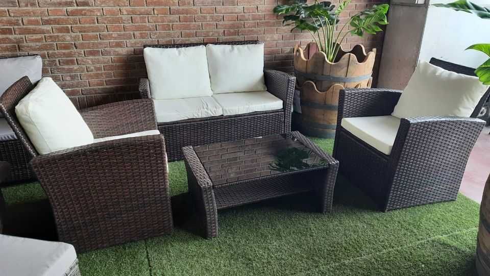 oferecer novos sofás e mesa de jardim envio grátis
