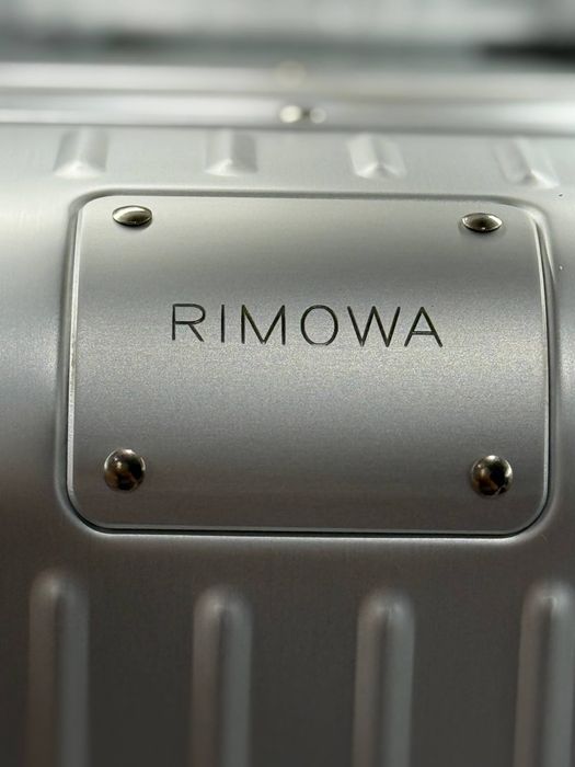 Rimowa cabin size в наявностi/чемодан ручная кладь /валiза/алюмiнiй