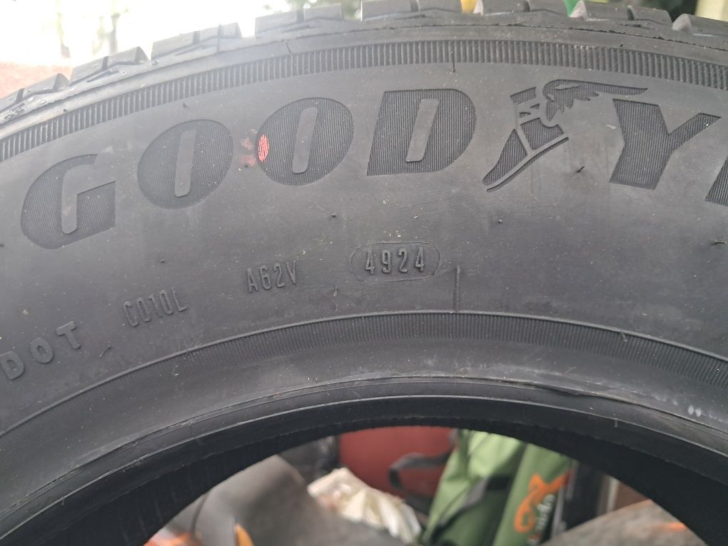 Komplet Opon Goodyear 215/65 r16 C