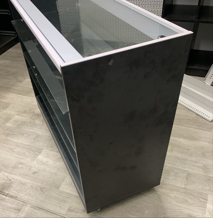 Черная Тумба из дсп со стеклом, на колесиках