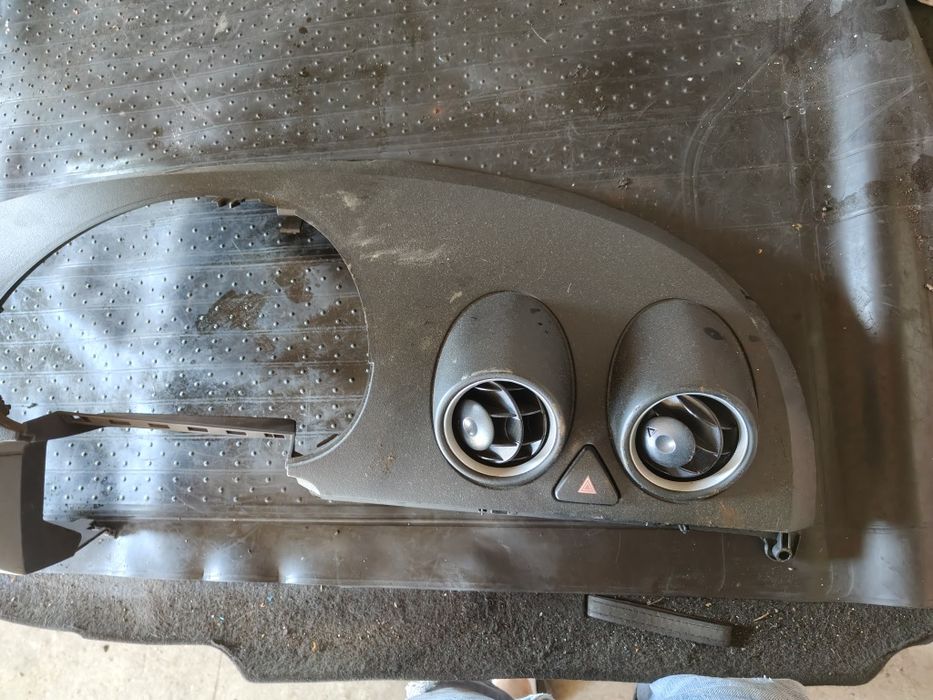 Kratka nawiewu powietrza pokrętło przełącznik świateł ford Fiesta mk6