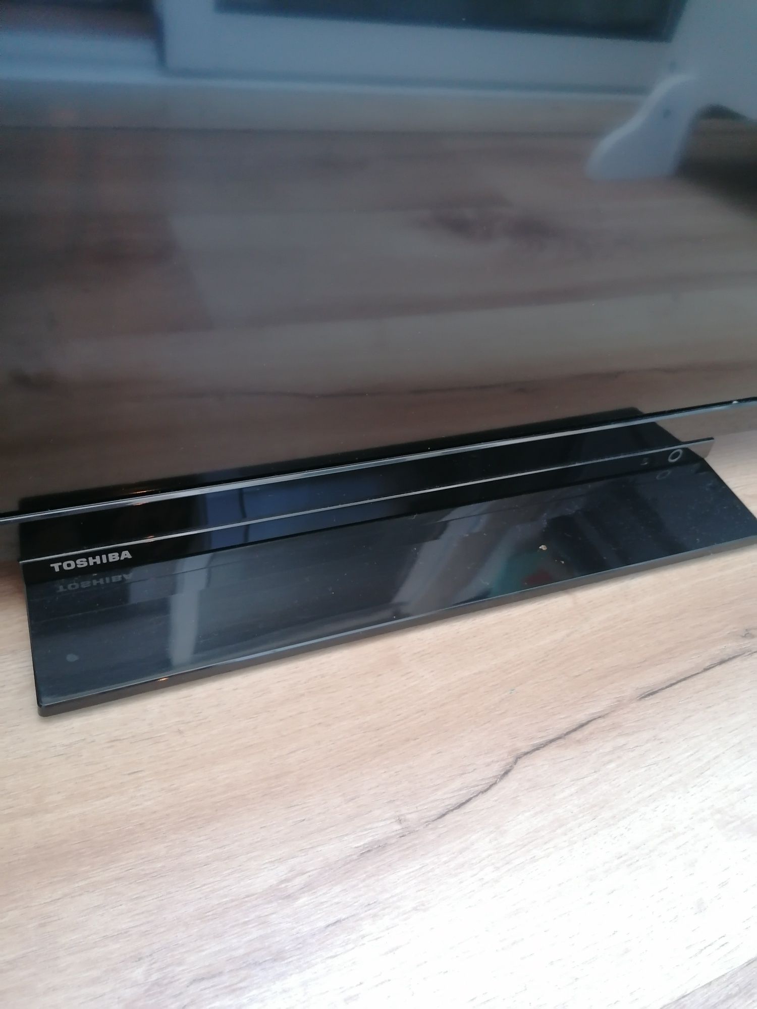 LCD Toshiba 32" HD TV