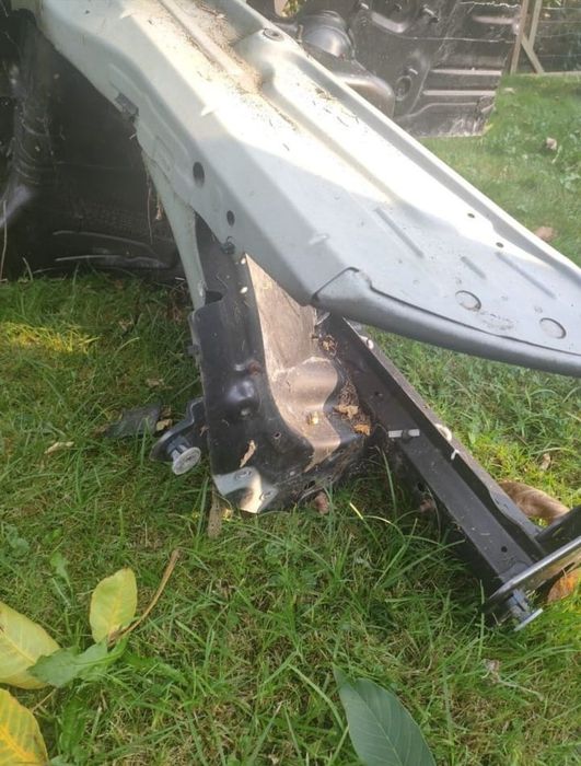 Audi A6 C6 Prawa Ćwiartka Fartuch Podłużnica Próg
