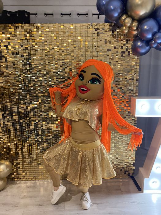 Helenka i Antonio, żywe tańczące maskotki , striptizer striptizeraka