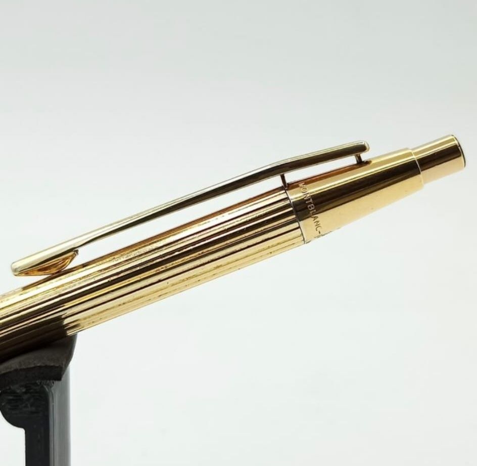 Caneta marca Montblanc, modelo Noblesse