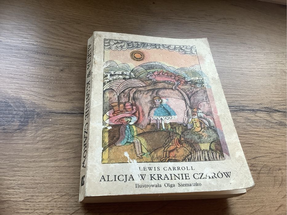 Alicja w krainie czarow Carroll Siemaszko duze litery