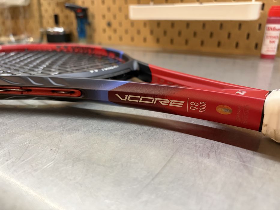 Yonex VCORE 98 Tour – stan idealny
