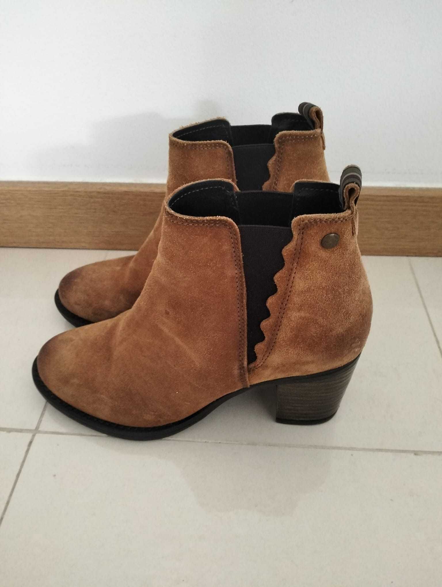 Botas Castanhas com salto