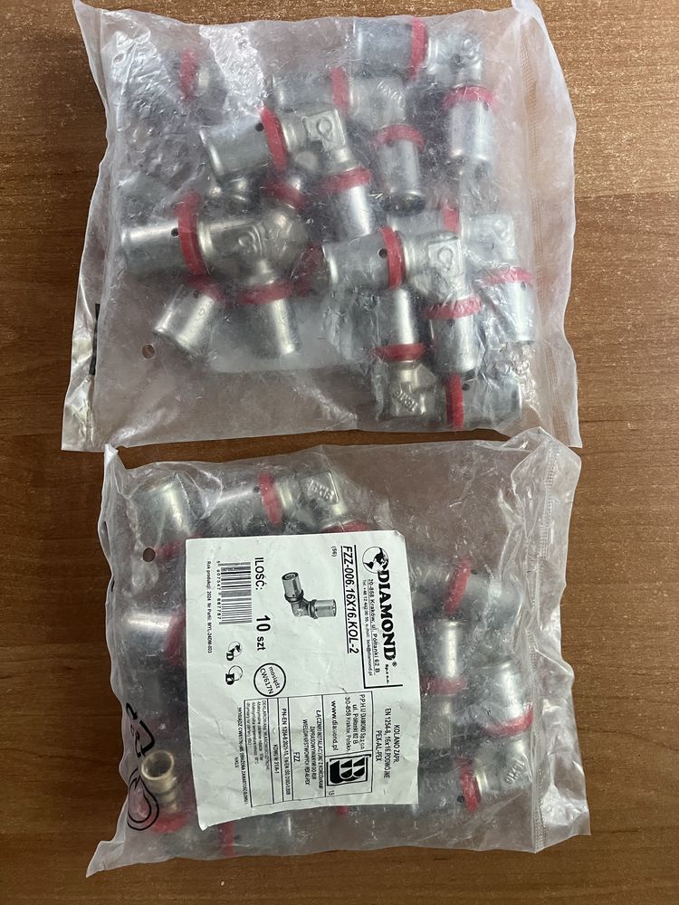 Zaprsowane kolanko rownoprzelotowe zapras pex alupex 16x16