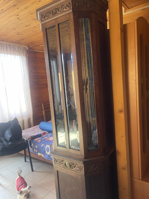 Оружейный шкаф антикварный