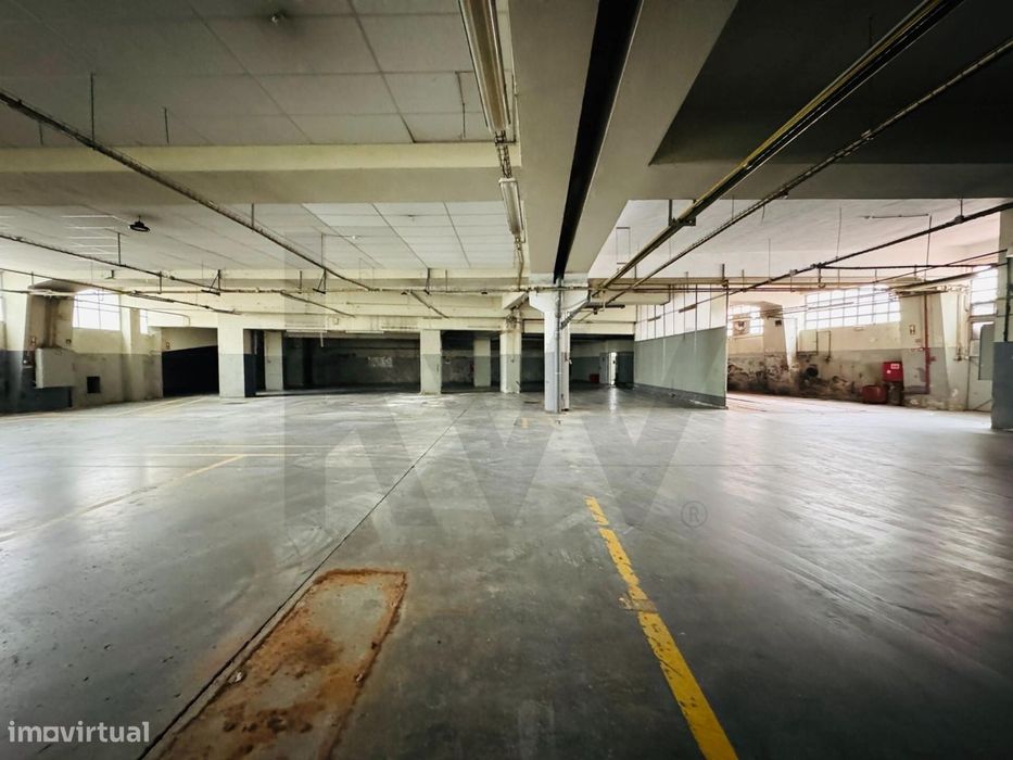 ARRENDA-SE Armazém Amplo e Versátil  no Coração da Graça - Oportunidad