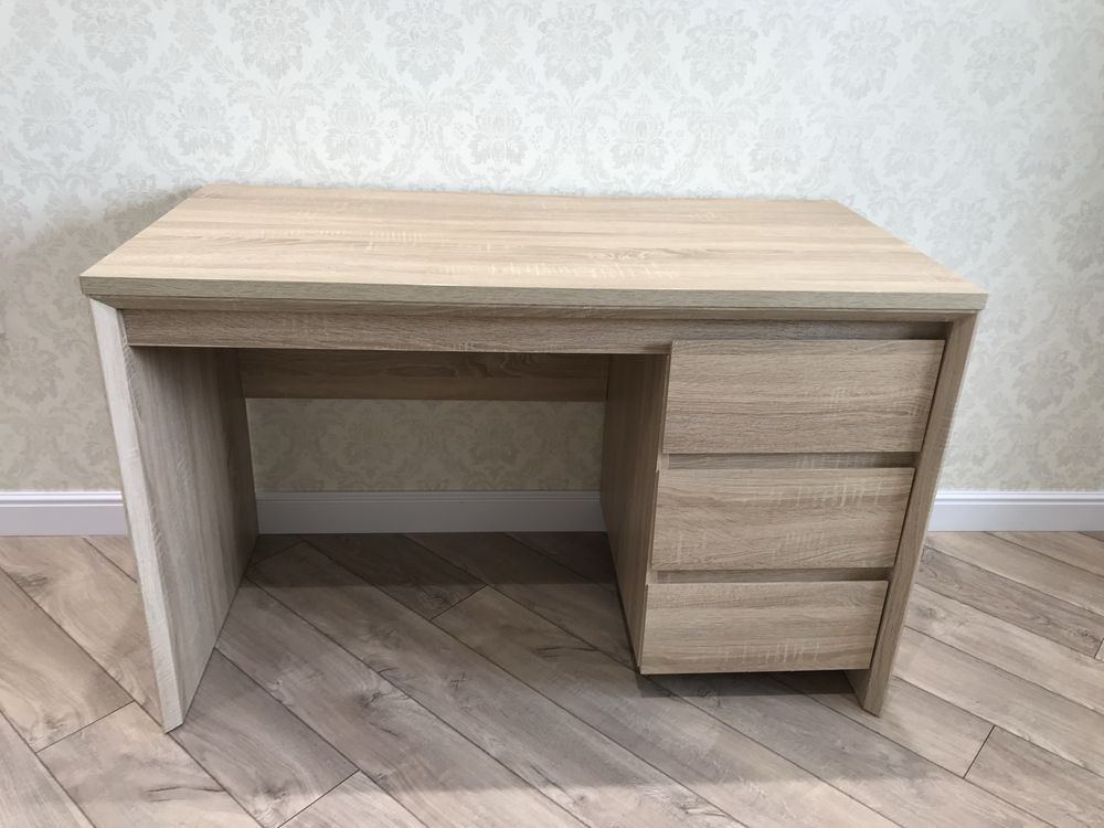 Стол письменный jysk
