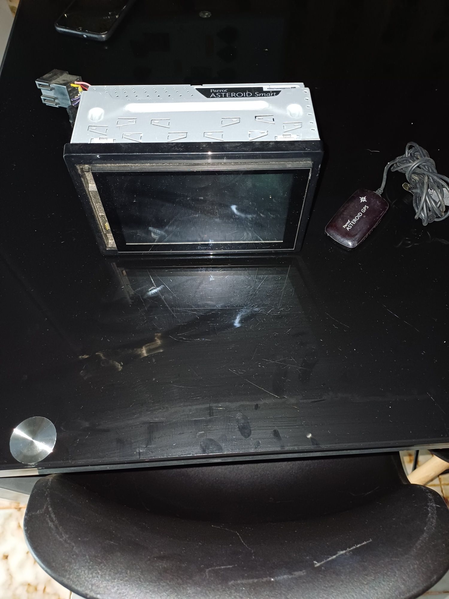 Radio parrot gps