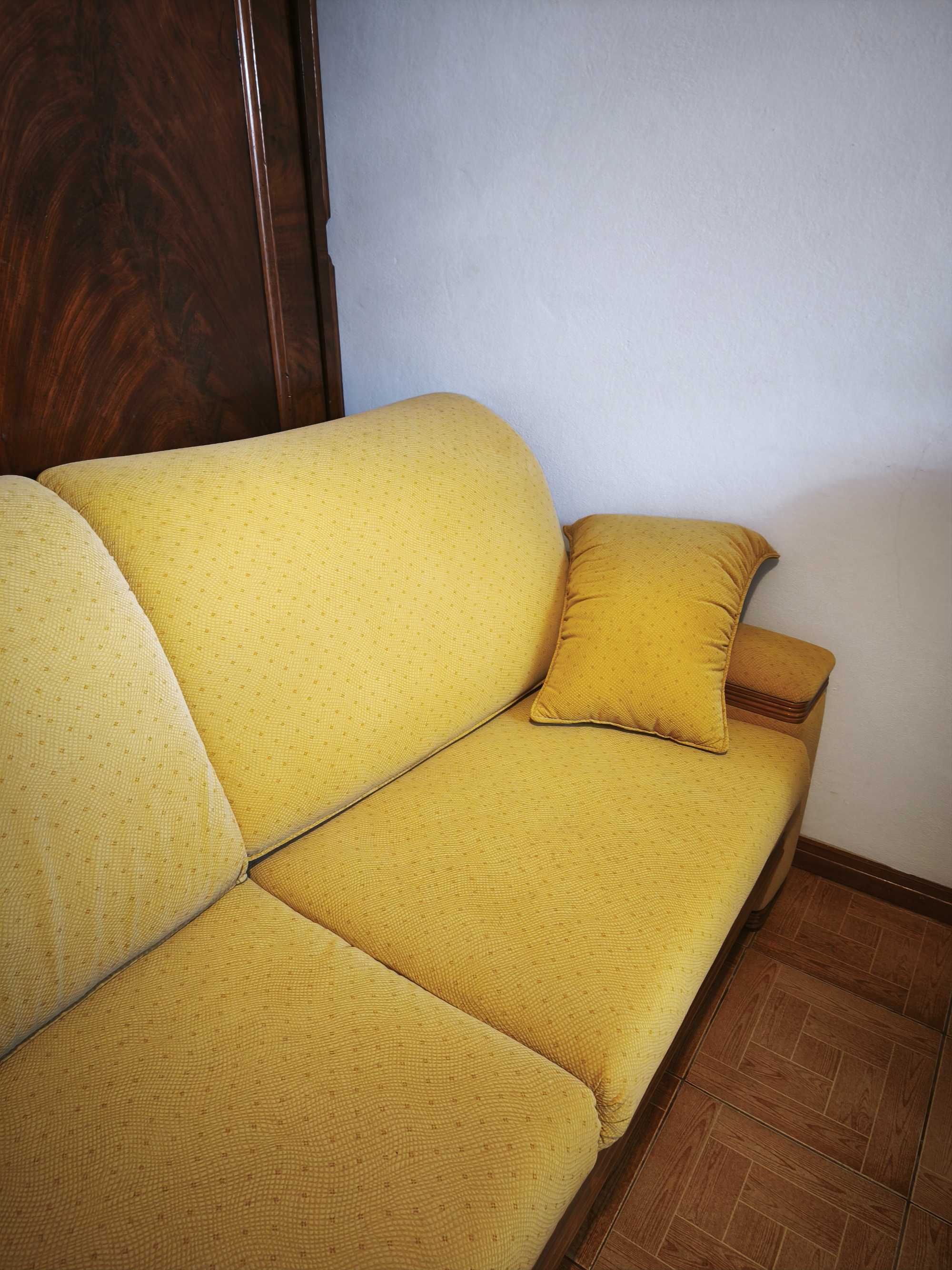 Conjunto de Sofás amarelos